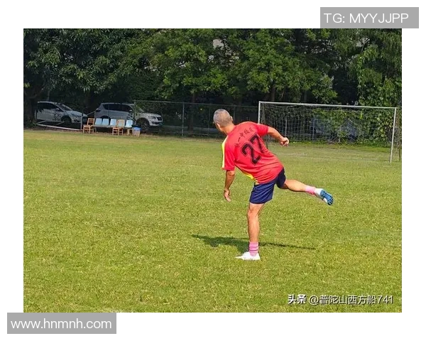 探索足球职业的多样性与发展前景：从球员到教练的职业路径解析