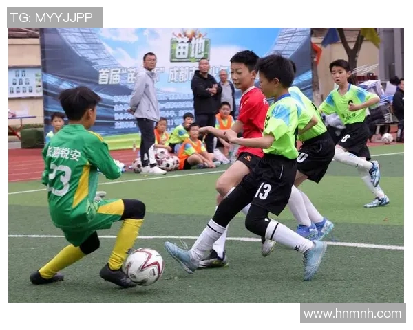 探索mkf足球的魅力与激情,带你领略不一样的足球世界与精彩赛事体验 探索mkf足球的魅力与激情,带你领略不一样的足球世界与精彩赛事体验