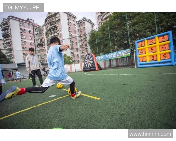 说客足球：探索足球背后的权谋与策略，揭示运动与商业的深度交融