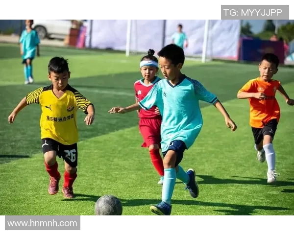 足球妈妈陪伴成长之路让孩子在绿茵场上追逐梦想与快乐 足球妈妈陪伴成长之路让孩子在绿茵场上追逐梦想与快乐