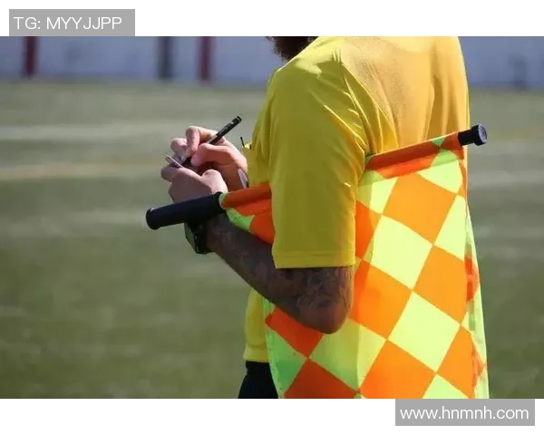 足球裁判龚的执法之路与挑战解析如何提升裁判水平与比赛公正性 足球裁判龚的执法之路与挑战解析如何提升裁判水平与比赛公正性